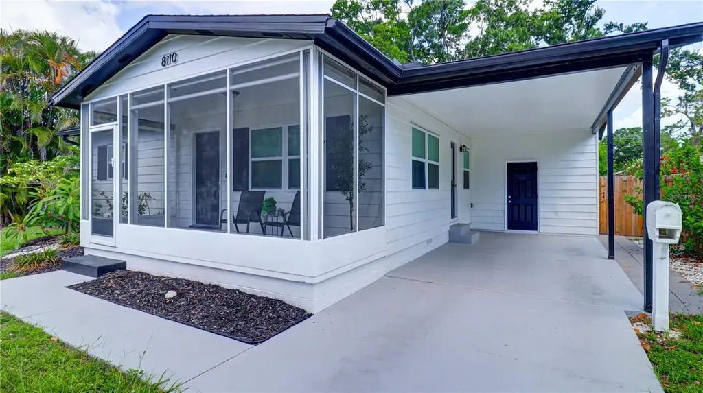 8110 Diagonal Road N St Petersburg FL 33702