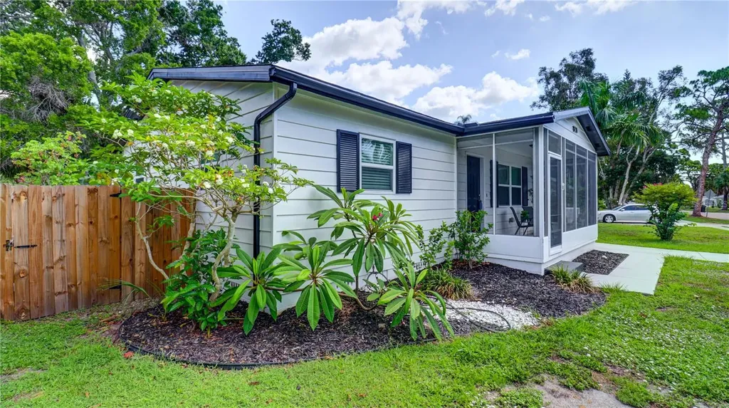 8110 Diagonal Road N St Petersburg FL 33702
