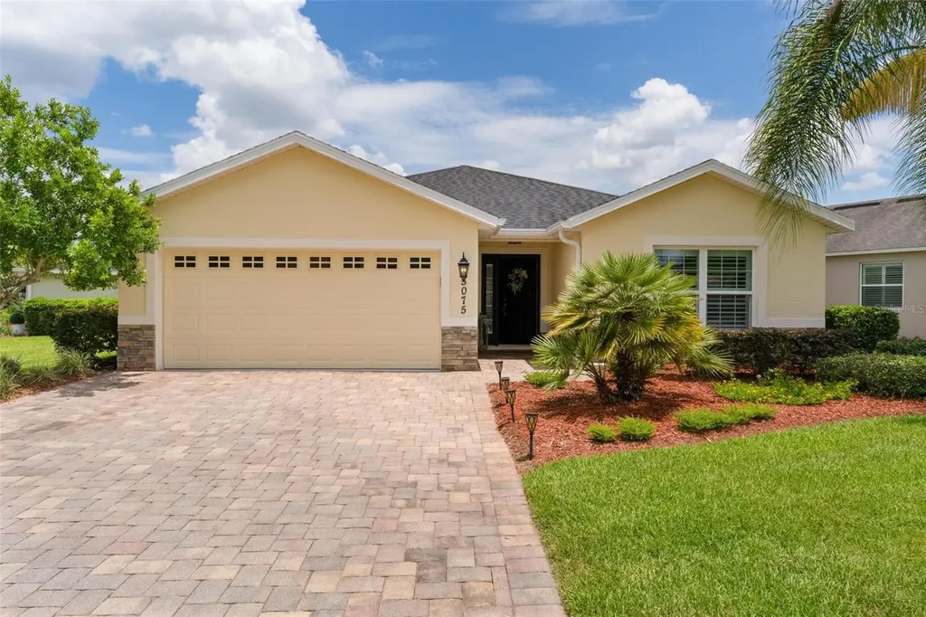 5075 Neptune Circle Oxford FL 34484