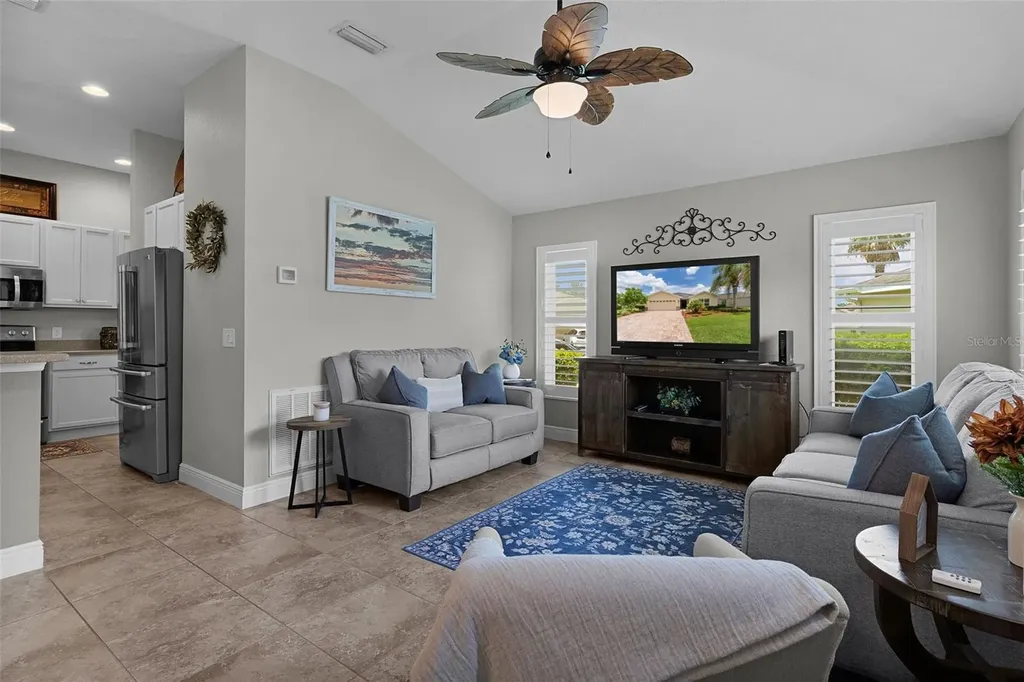 5075 Neptune Circle Oxford FL 34484