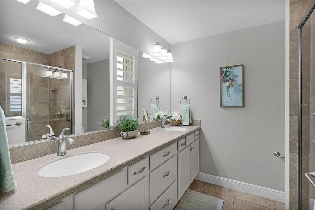 5075 Neptune Circle Oxford FL 34484