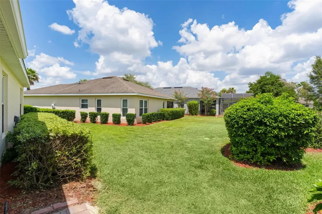 5075 Neptune Circle Oxford FL 34484