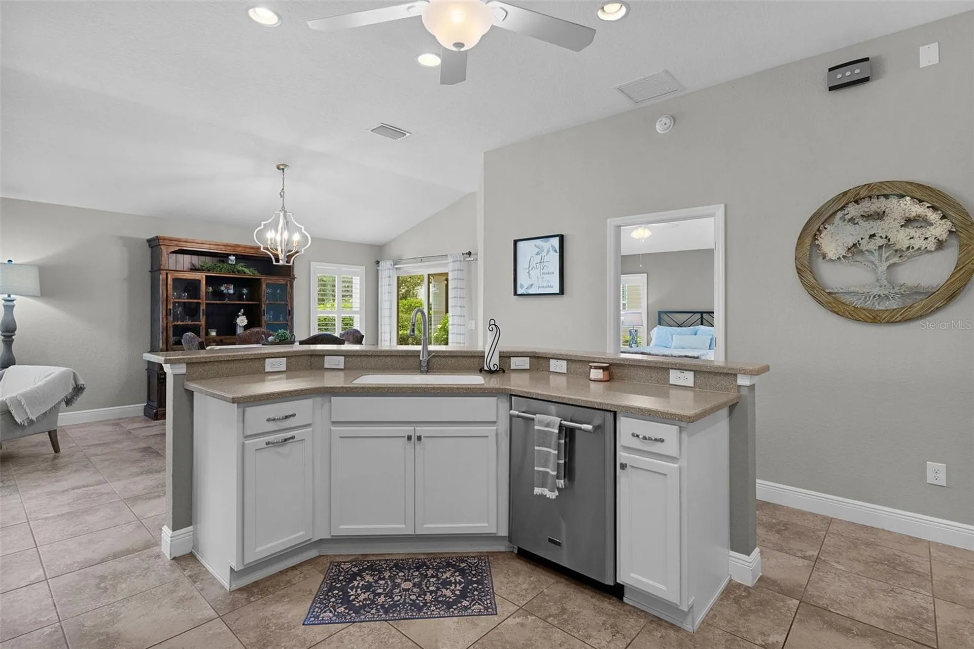 5075 Neptune Circle Oxford FL 34484