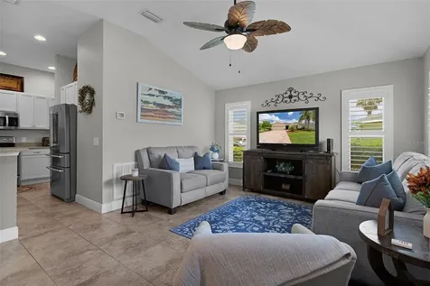 5075 Neptune Circle Oxford FL 34484