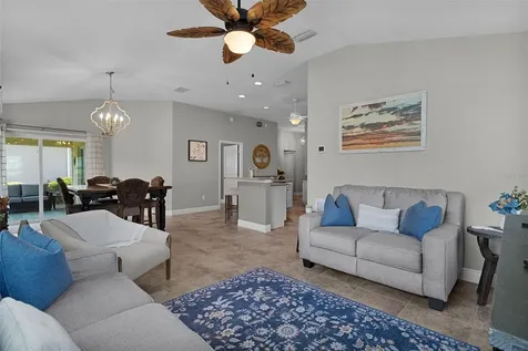 5075 Neptune Circle Oxford FL 34484