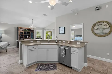 5075 Neptune Circle Oxford FL 34484