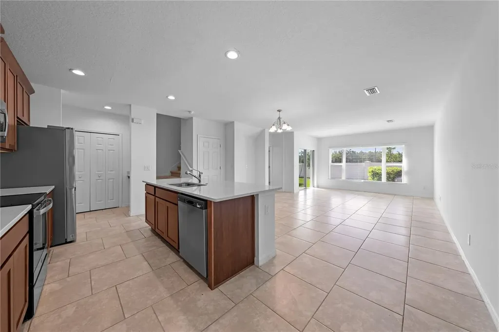 1259 Wispy Cypress Drive Kissimmee FL 34746