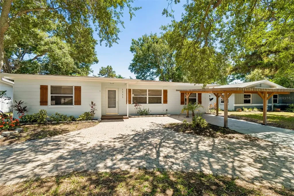 1555 Magnolia Drive Clearwater FL 33756
