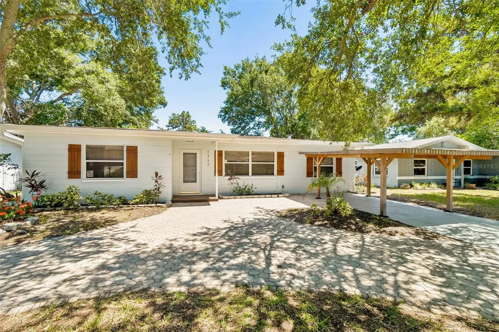 1555 Magnolia Drive Clearwater FL 33756