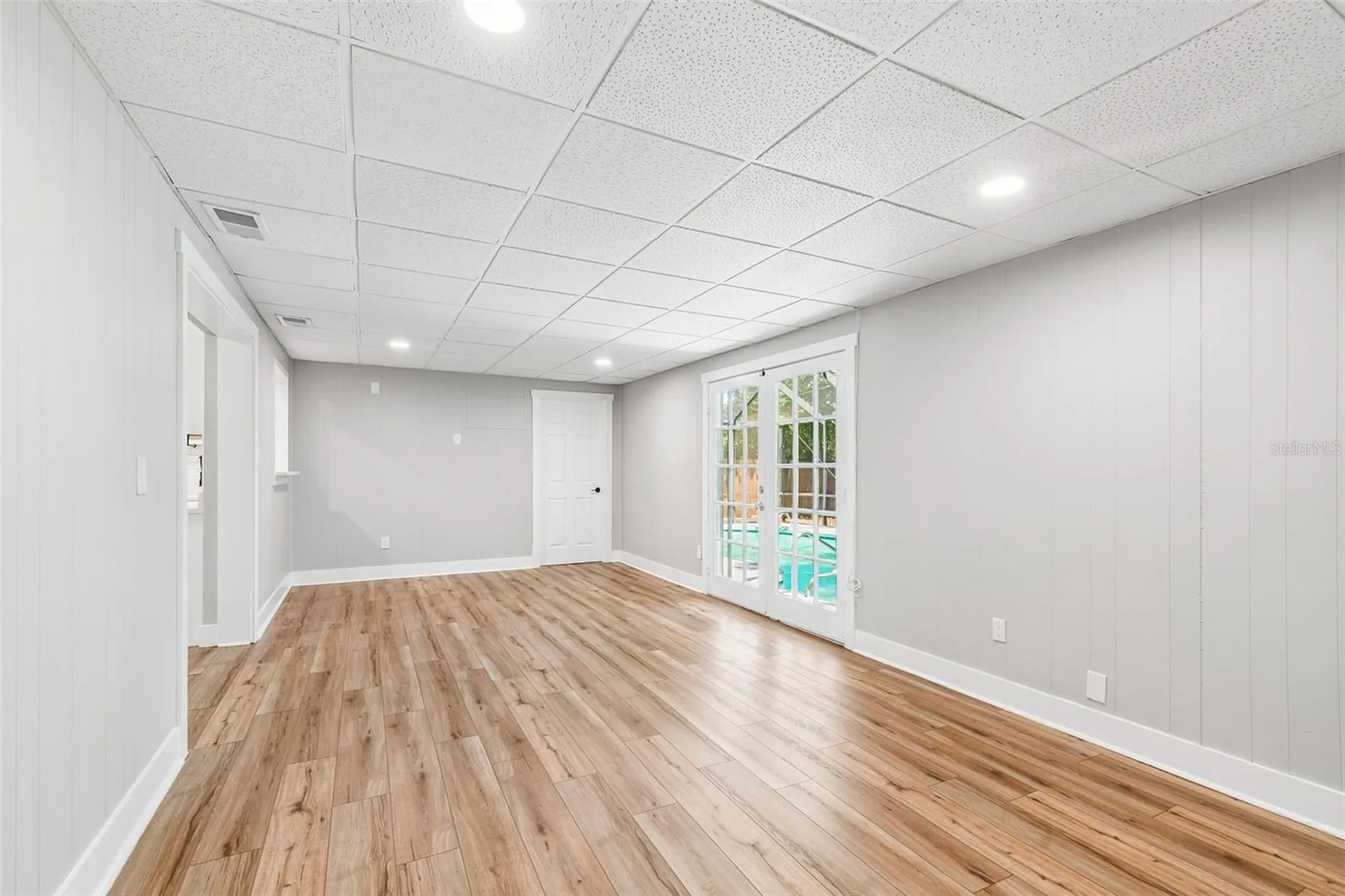 1555 Magnolia Drive Clearwater FL 33756