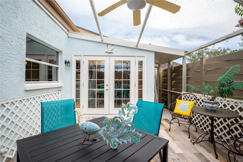 2586 Forest Run Court Clearwater FL 33761