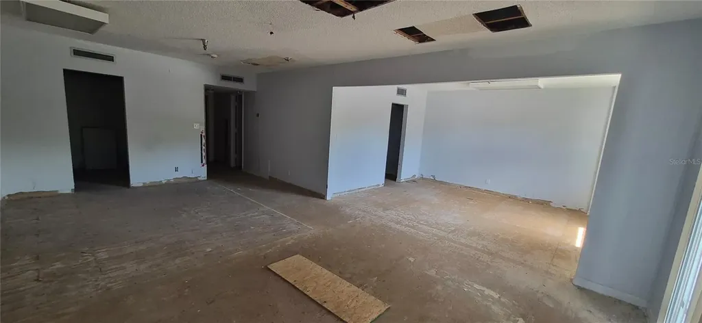 7789 131st Street N Seminole FL 33776