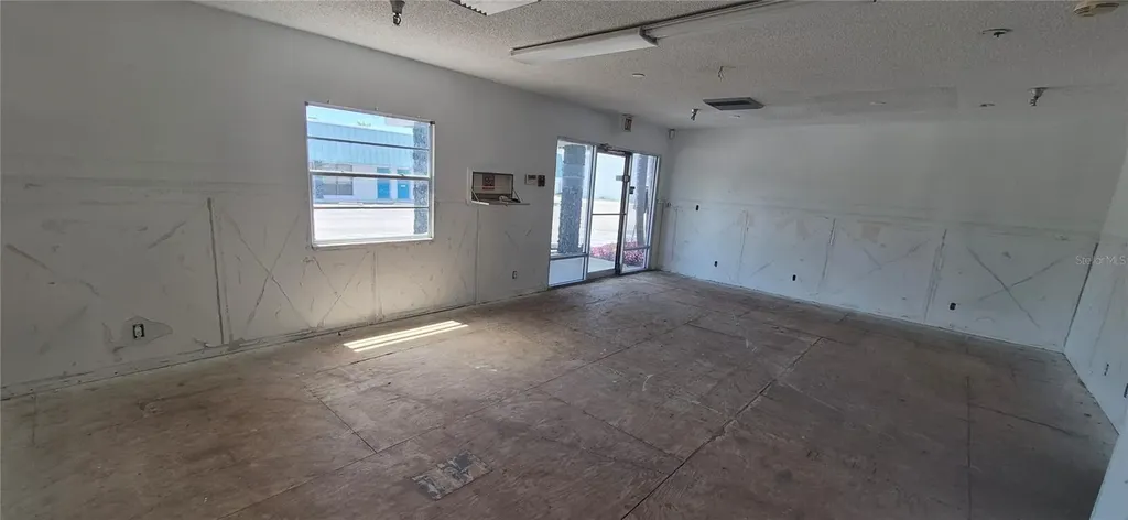 7789 131st Street N Seminole FL 33776