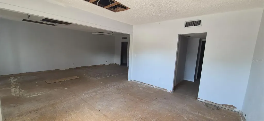 7789 131st Street N Seminole FL 33776