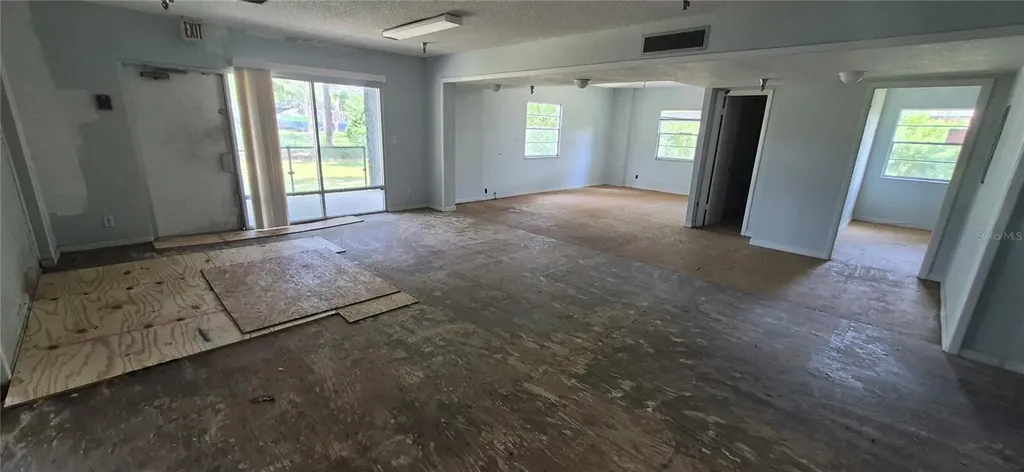 7789 131st Street N Seminole FL 33776
