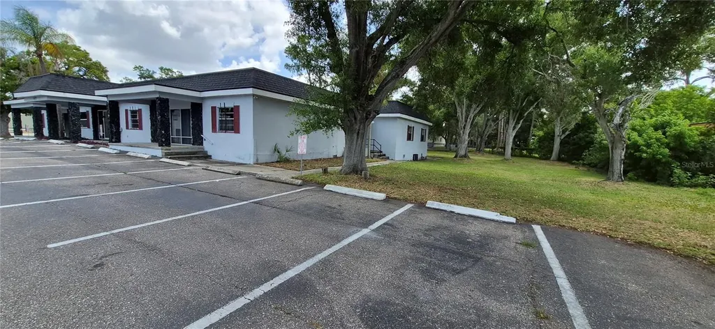 7789 131st Street N Seminole FL 33776