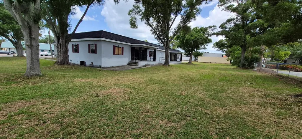 7789 131st Street N Seminole FL 33776