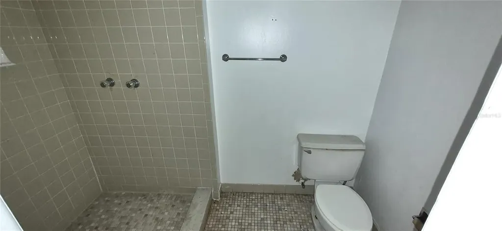 7789 131st Street N Seminole FL 33776