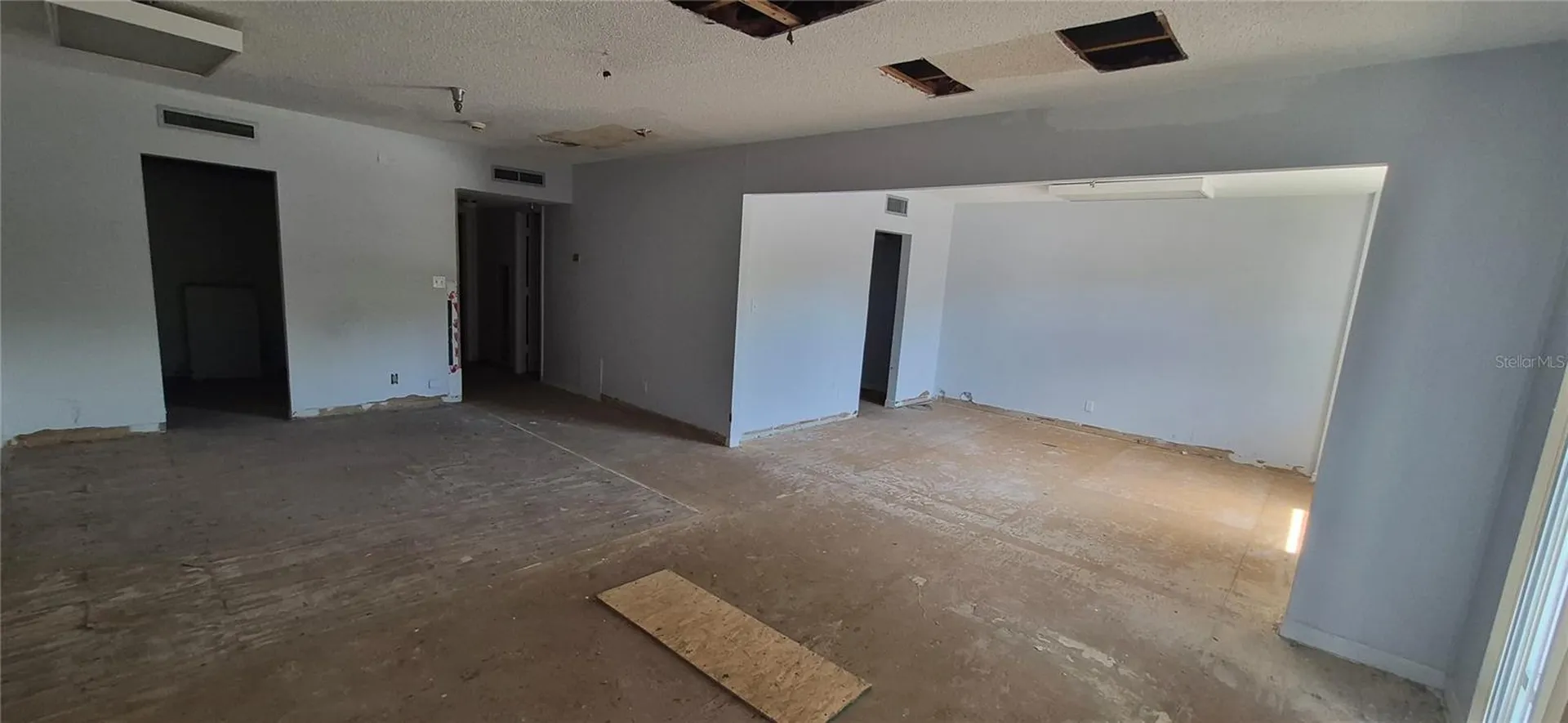 7789 131st Street N Seminole FL 33776