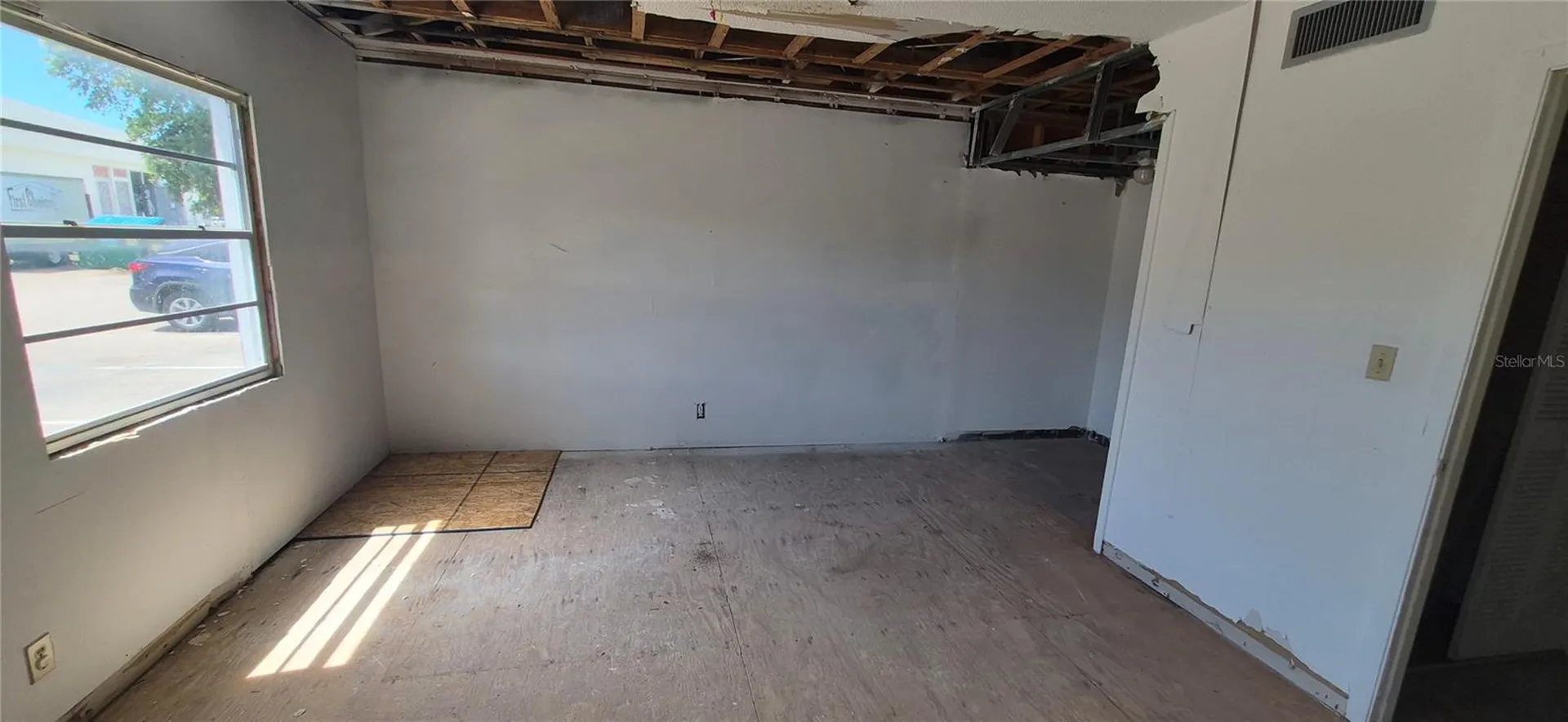 7789 131st Street N Seminole FL 33776