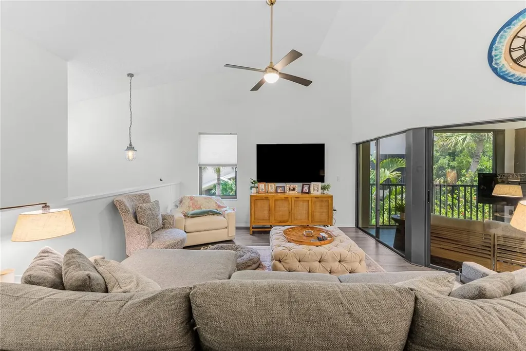 1714 Starling Drive Sarasota FL 34231