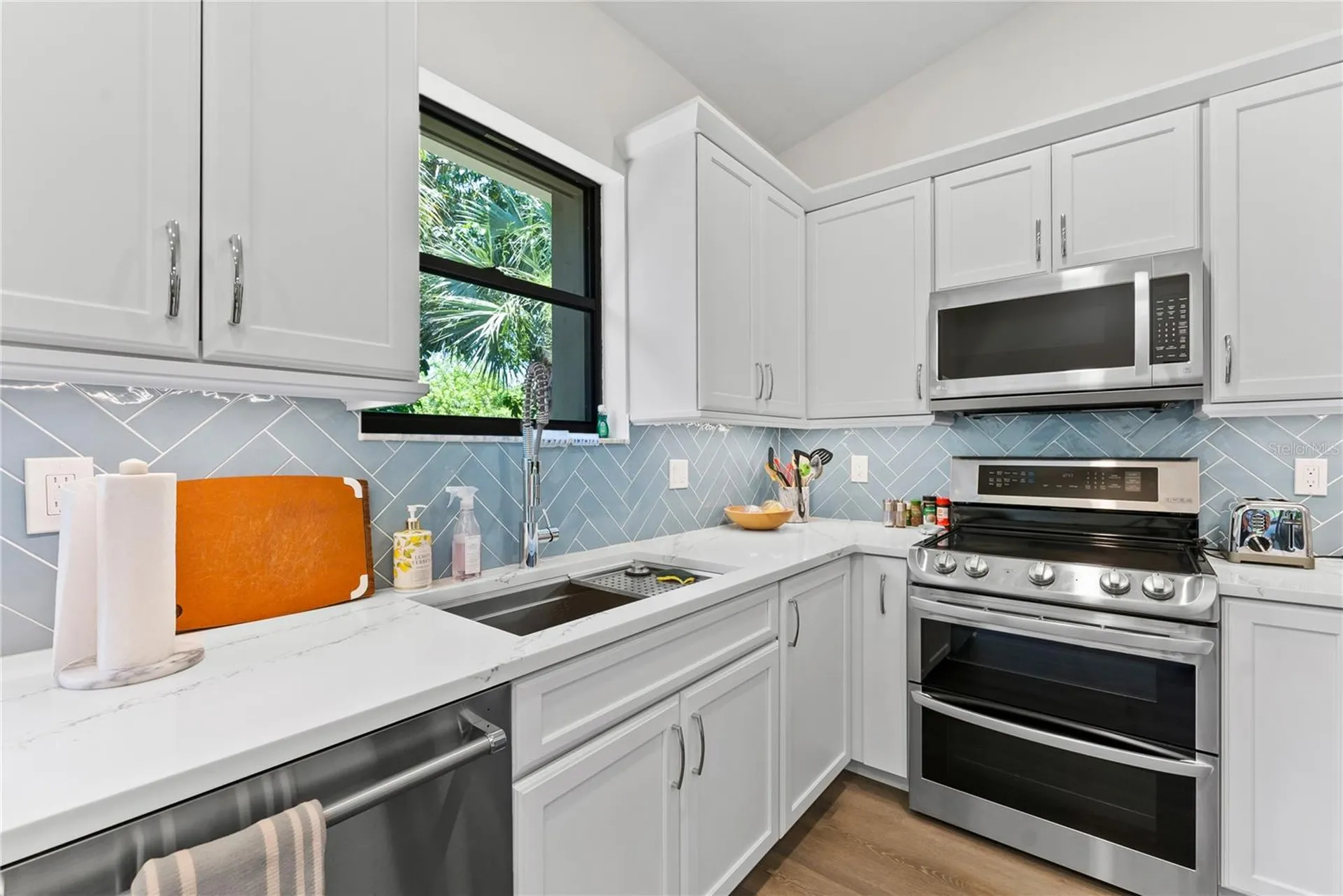 1714 Starling Drive Sarasota FL 34231