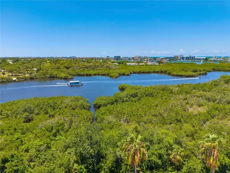 1714 Starling Drive Sarasota FL 34231