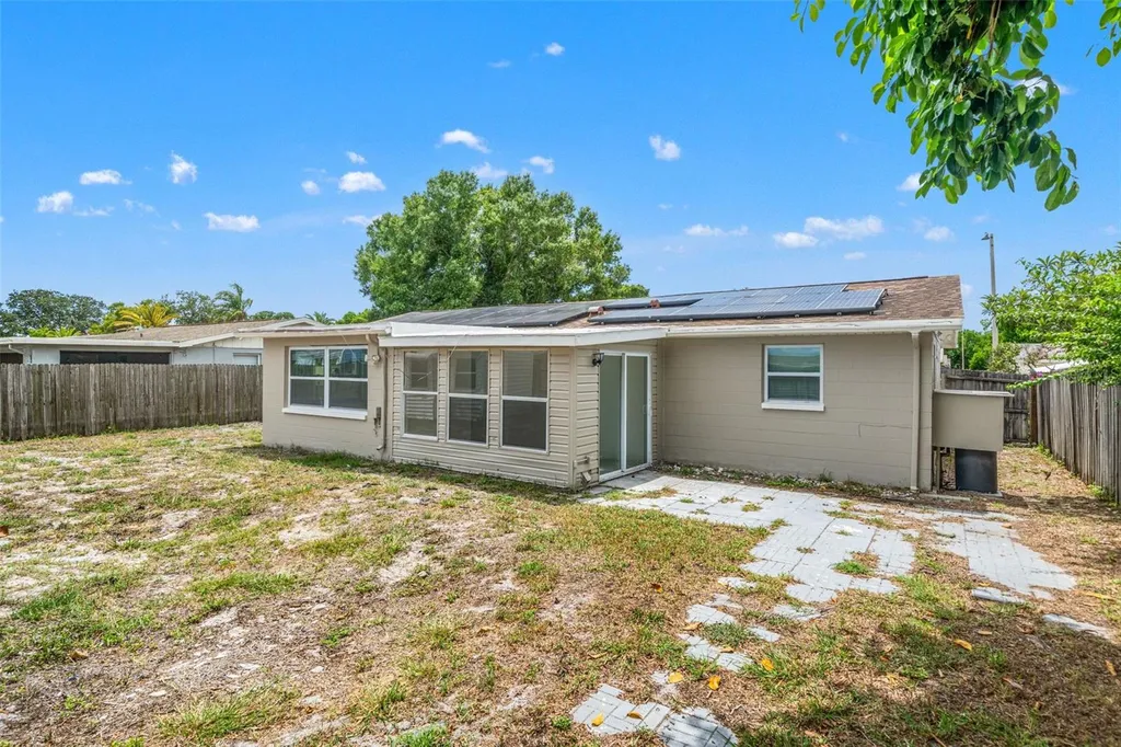 1414 Russel Lane Holiday FL 34691