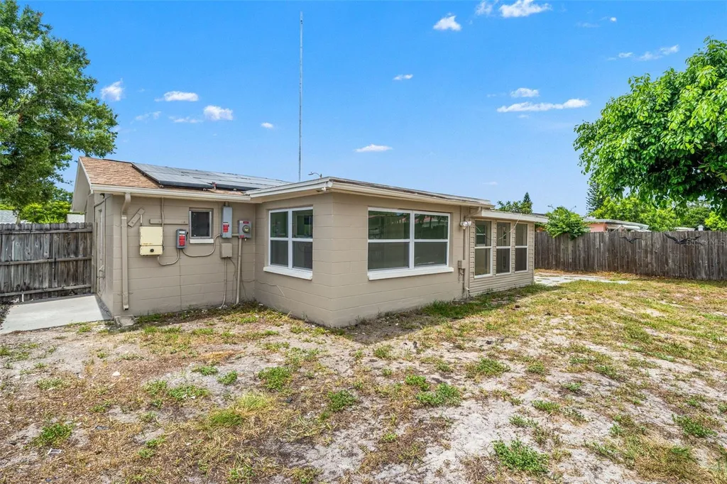 1414 Russel Lane Holiday FL 34691