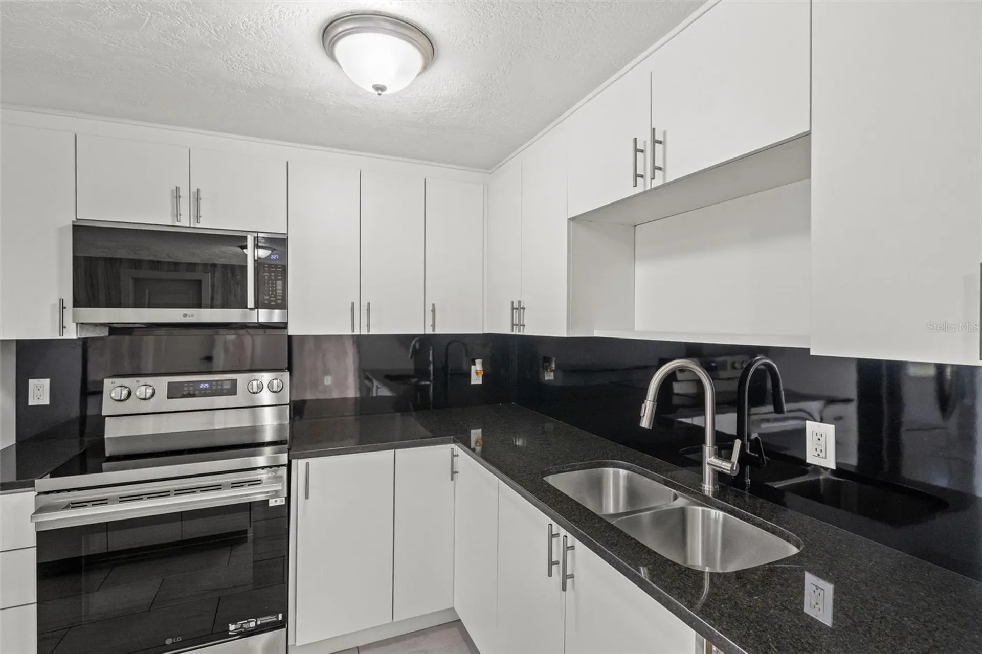 1414 Russel Lane Holiday FL 34691