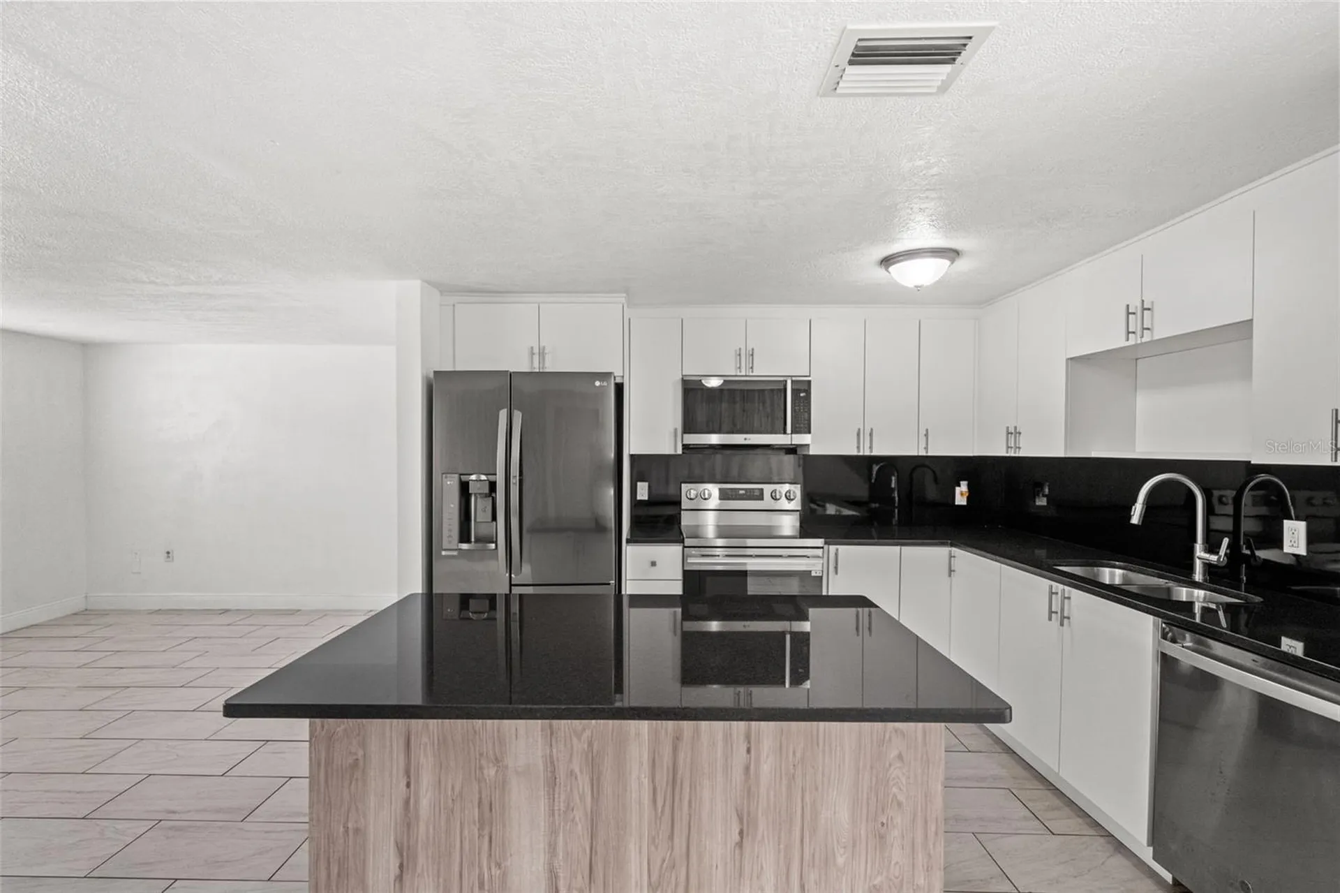 1414 Russel Lane Holiday FL 34691