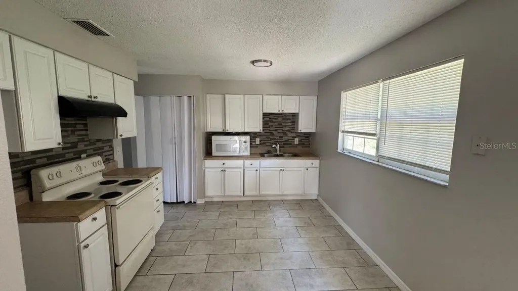 37321 Safari Drive Dade City FL 33523