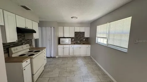 37321 Safari Drive Dade City FL 33523