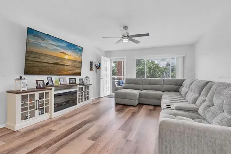 2461 Rhodesian Drive Clearwater FL 33763
