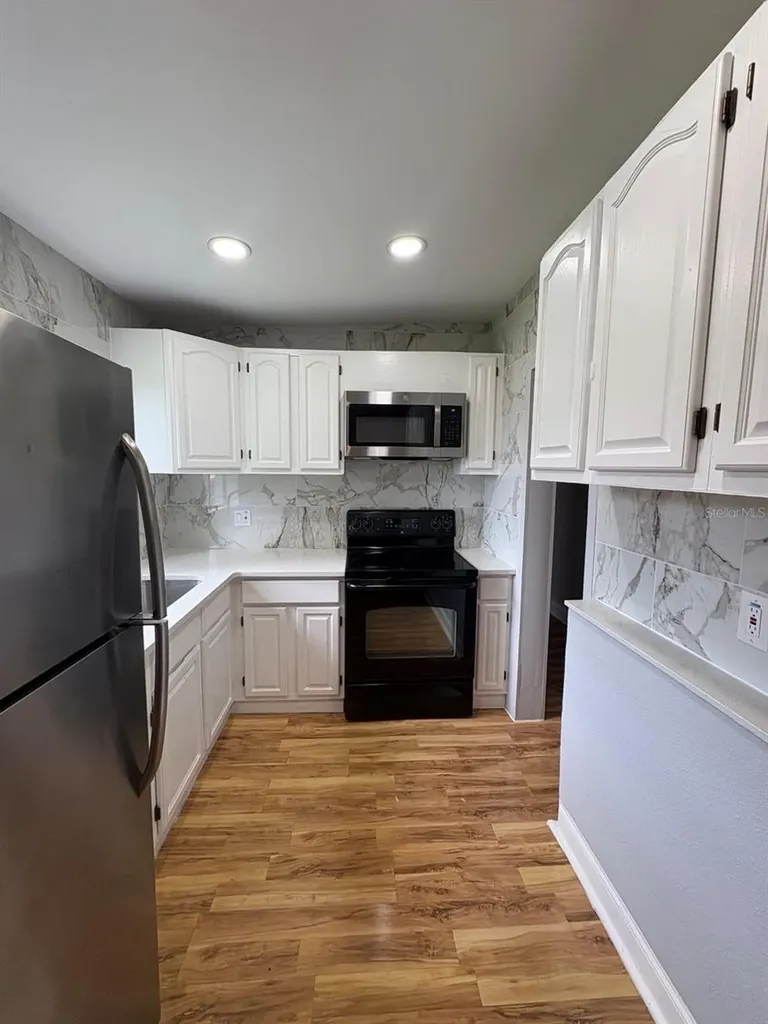 821 S Solandra Drive Orlando FL 32807
