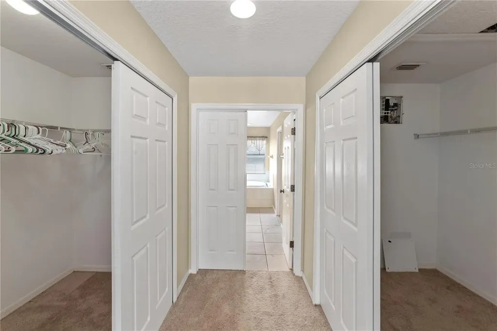 6110 39th Court E Bradenton FL 34203
