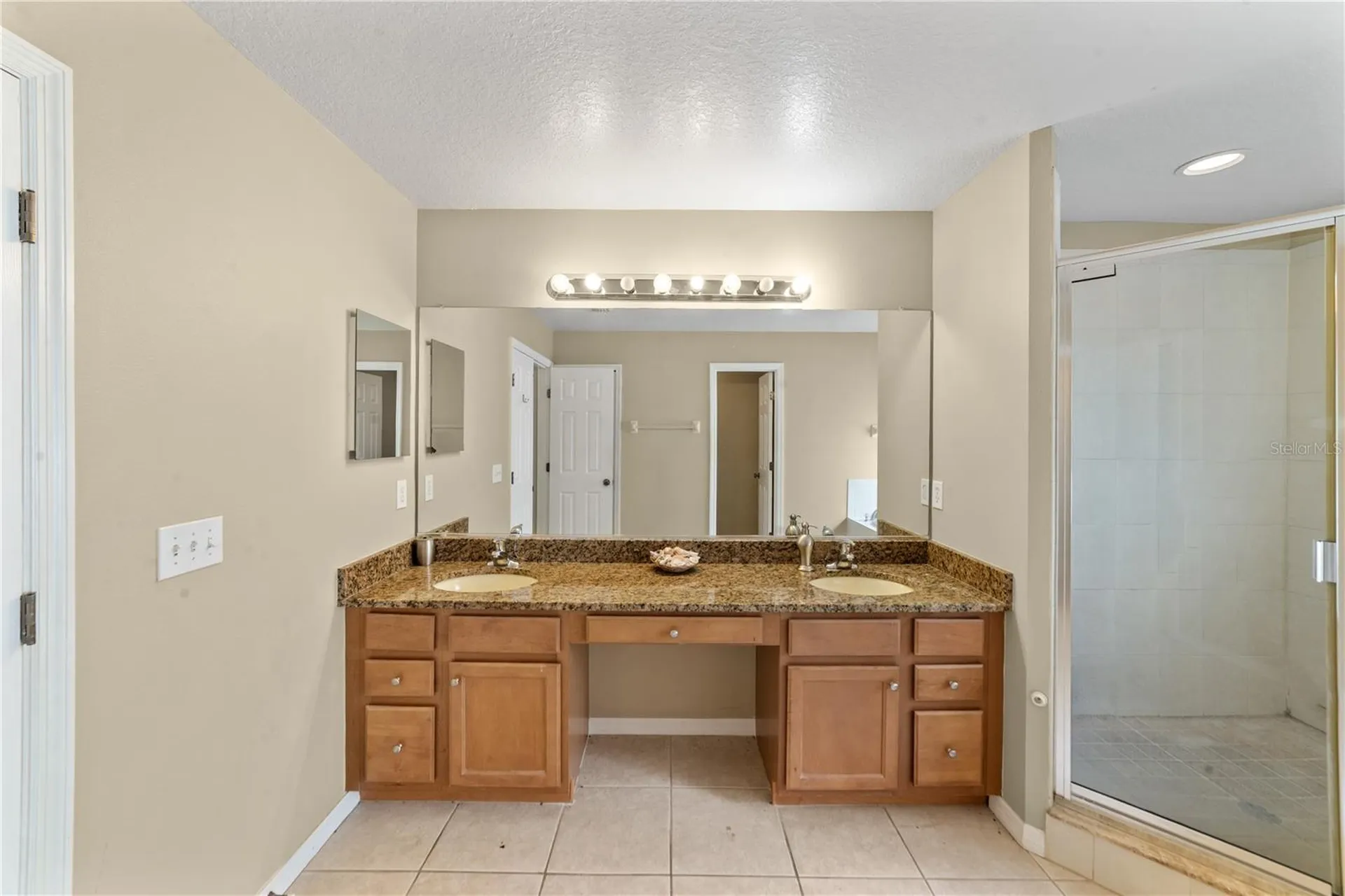 6110 39th Court E Bradenton FL 34203