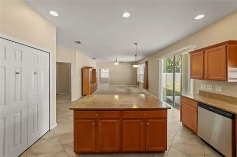 6110 39th Court E Bradenton FL 34203