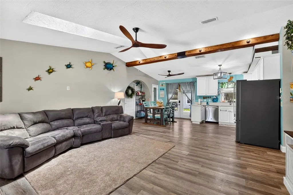 1115 Woodside Drive Daytona Beach FL 32117