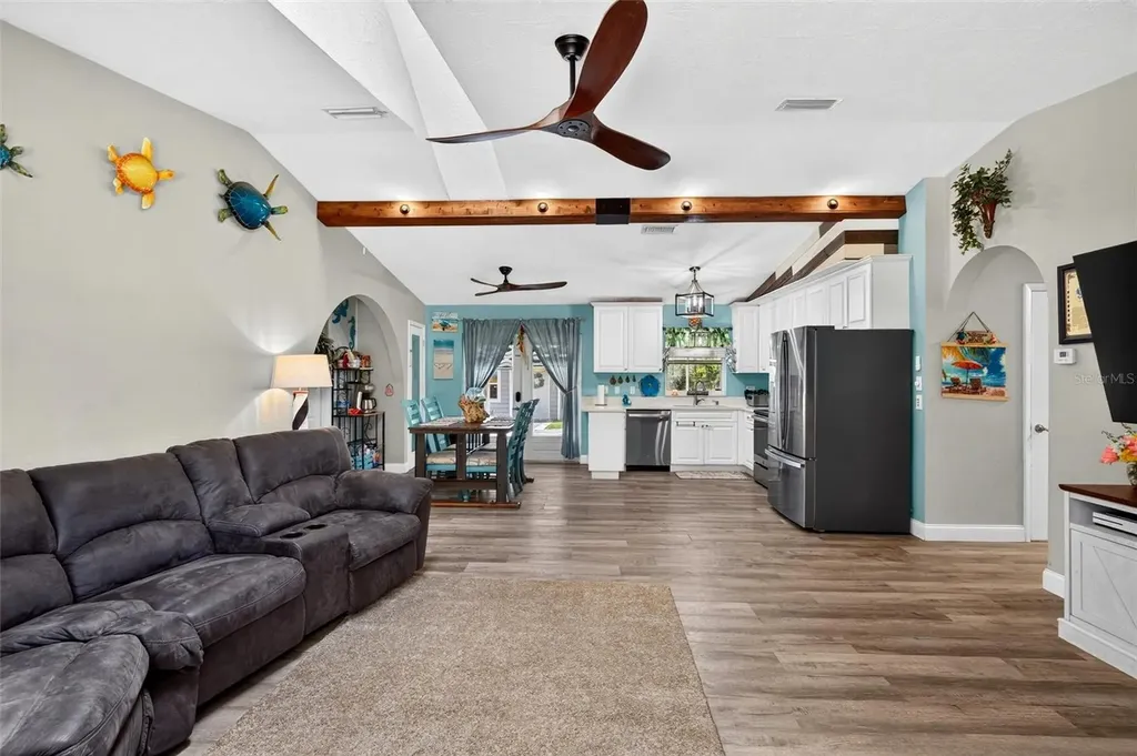 1115 Woodside Drive Daytona Beach FL 32117