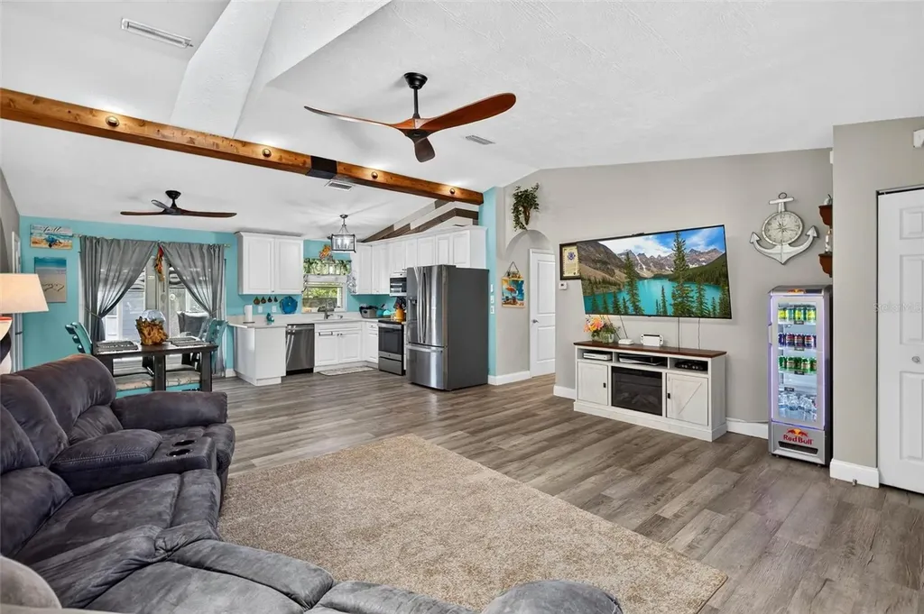 1115 Woodside Drive Daytona Beach FL 32117