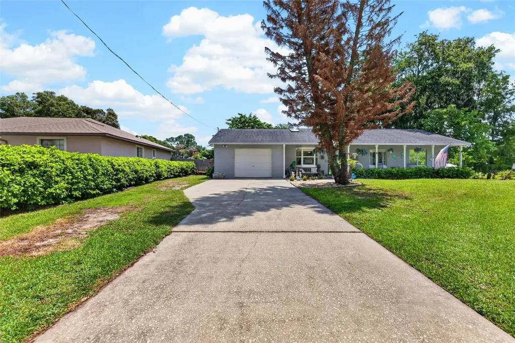 1115 Woodside Drive Daytona Beach FL 32117