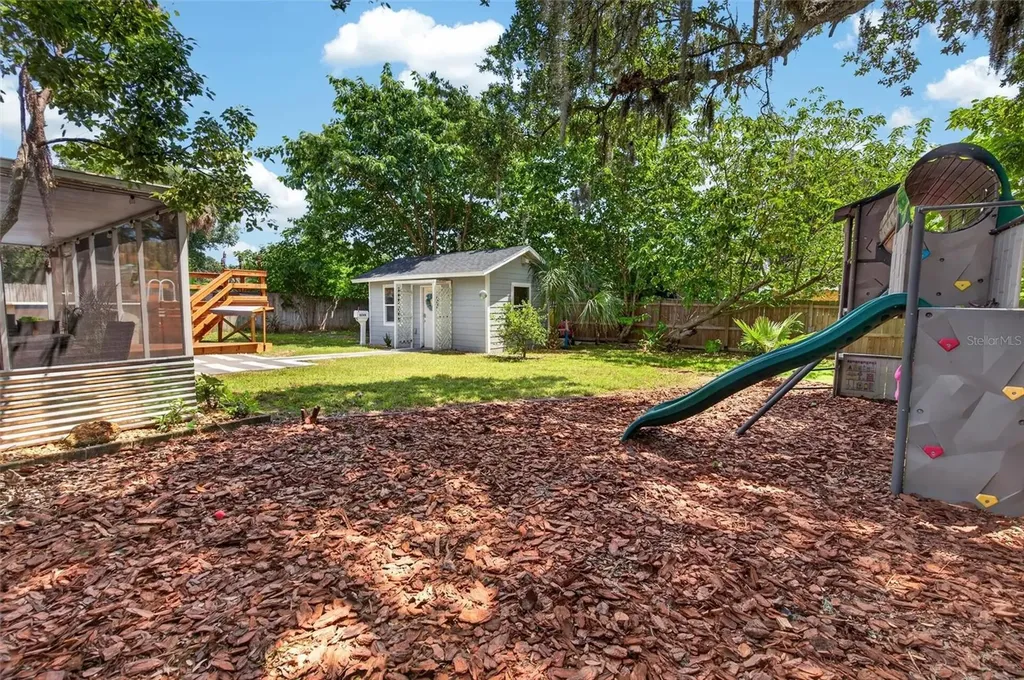 1115 Woodside Drive Daytona Beach FL 32117