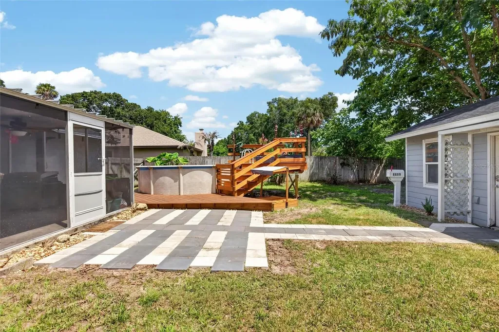 1115 Woodside Drive Daytona Beach FL 32117
