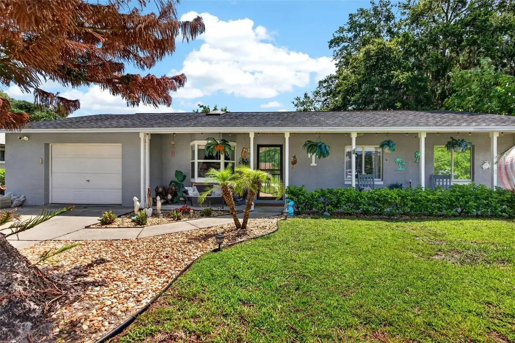 1115 Woodside Drive Daytona Beach FL 32117