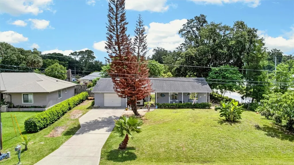 1115 Woodside Drive Daytona Beach FL 32117