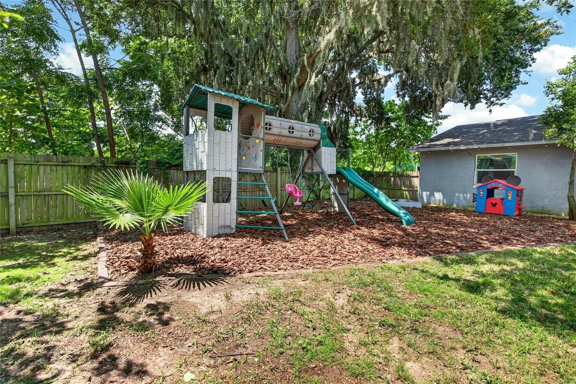 1115 Woodside Drive Daytona Beach FL 32117