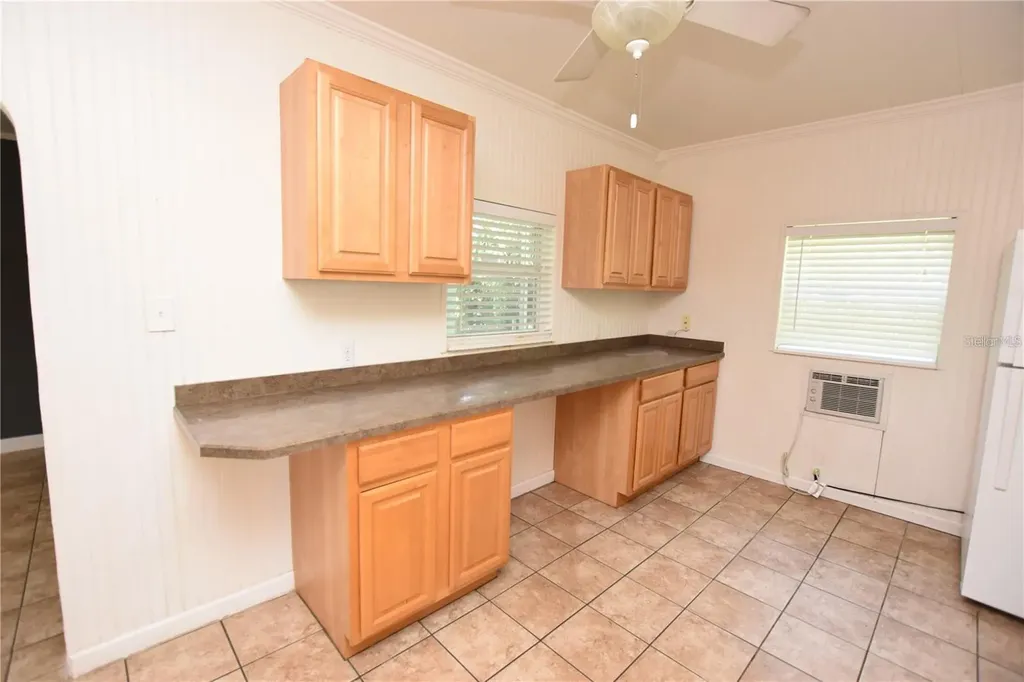 928 E Valencia Street Lakeland FL 33805