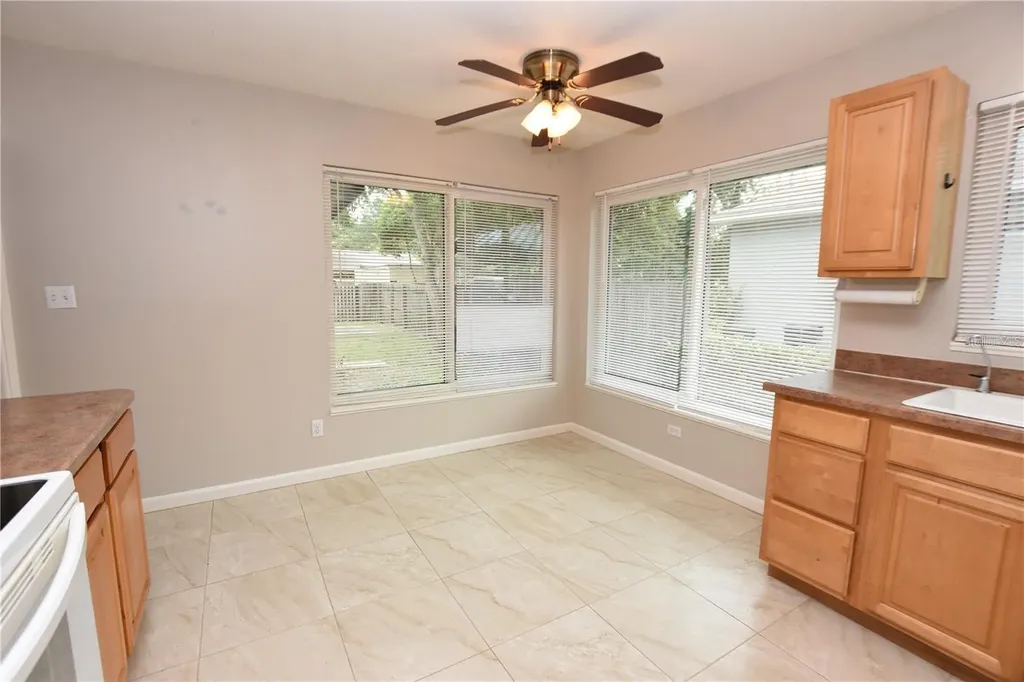 928 E Valencia Street Lakeland FL 33805