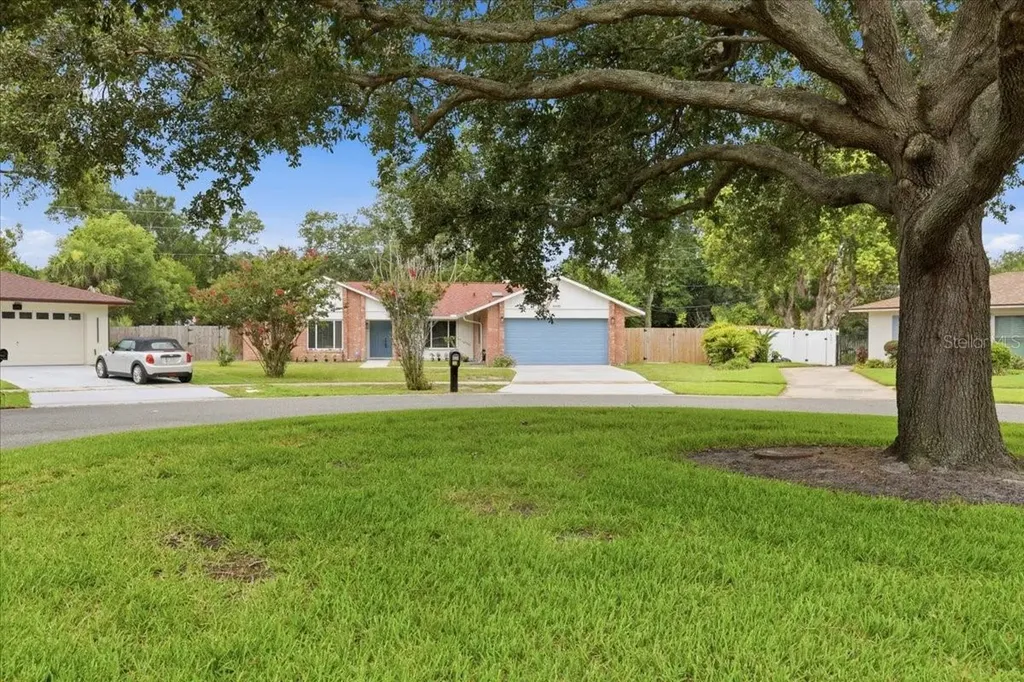 8495 Caraway Court Orlando FL 32819
